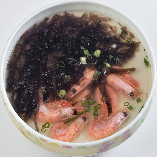 C8. Ð¡ÑƒÐ¿ Ñ ÐºÑ€ÐµÐ²ÐµÑ‚ÐºÐ°Ð¼Ð¸ Ð¸ Ð²Ð¾Ð´Ð¾Ñ€Ð¾ÑÐ»ÑÐ¼Ð¸<br>é²œè™¾ç´«èœæ±¤